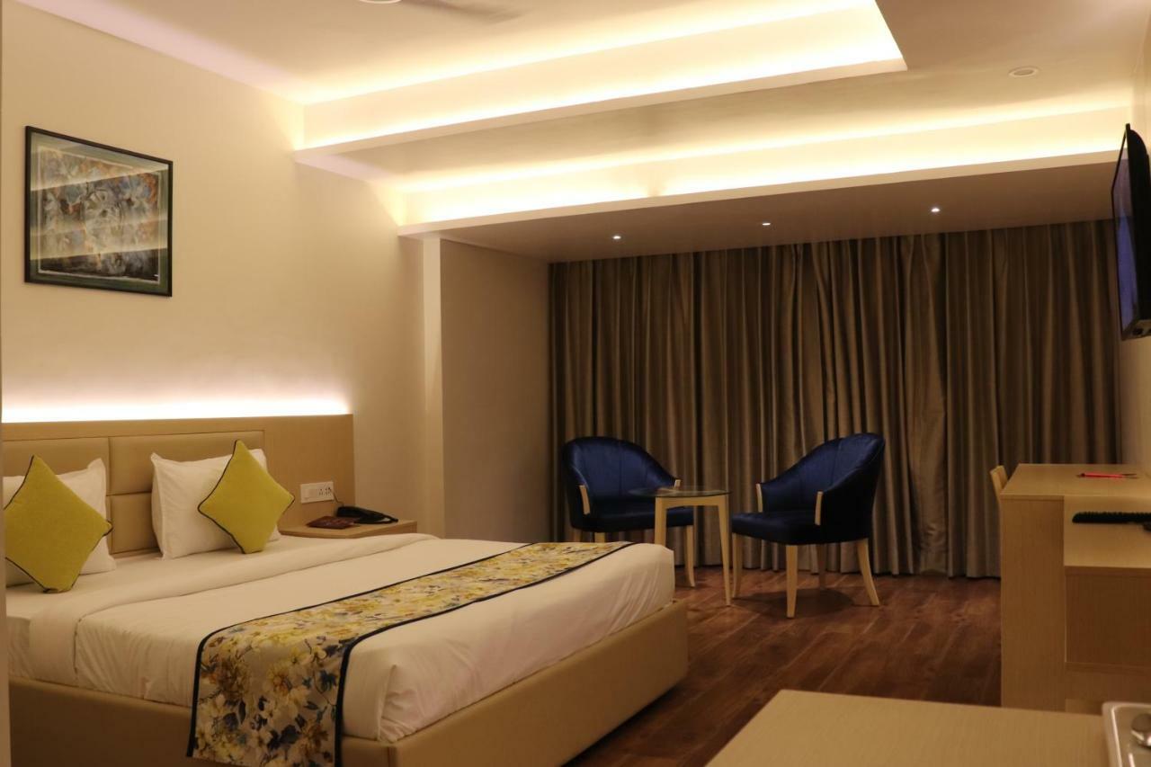Hotel Le Amor كوتا المظهر الخارجي الصورة