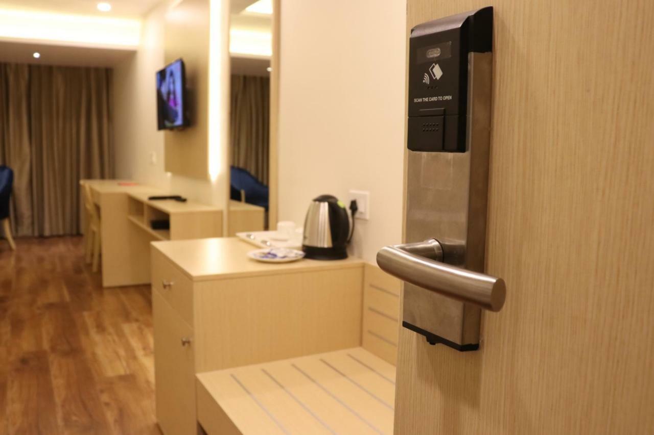 Hotel Le Amor كوتا المظهر الخارجي الصورة