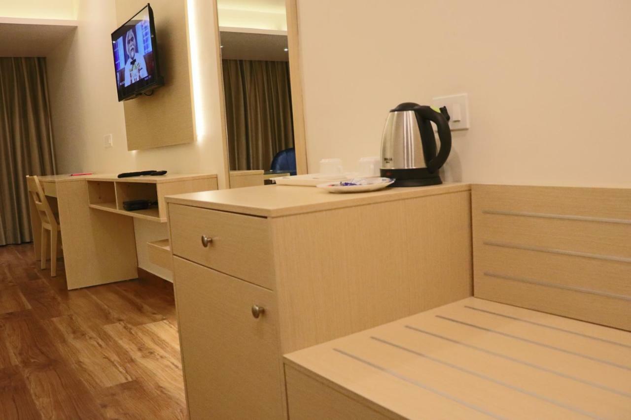 Hotel Le Amor كوتا المظهر الخارجي الصورة
