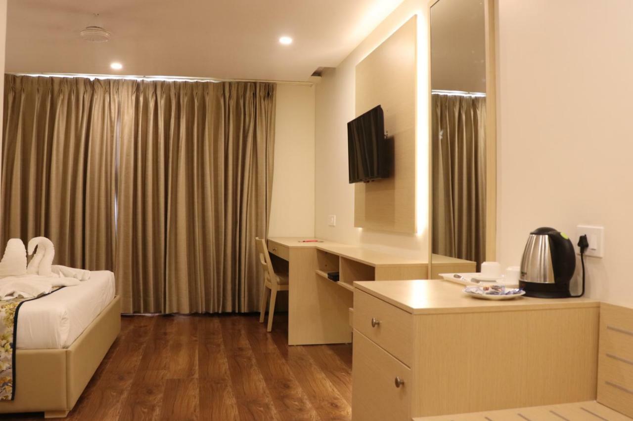 Hotel Le Amor كوتا المظهر الخارجي الصورة